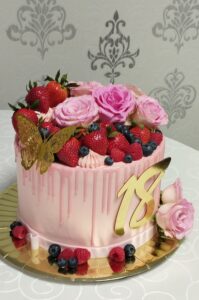 Geburtstagstorte 18J mit Früchten