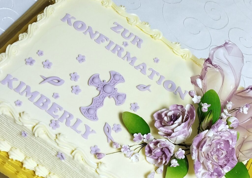 Torte zur Konfirmation lila