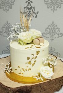 Hochzeitstorte mit Blattgold